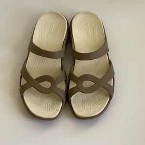 Good condition crocs